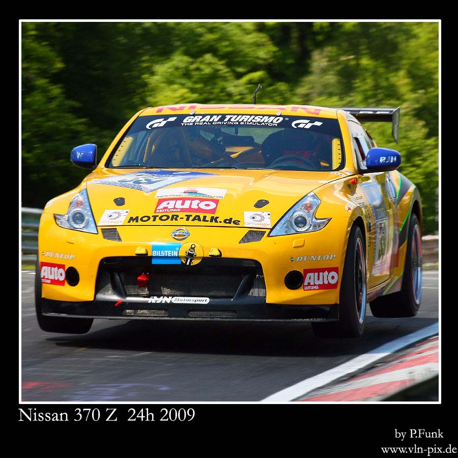 24h Rennen 2009 Nissan 370Z im Pflanzgarten