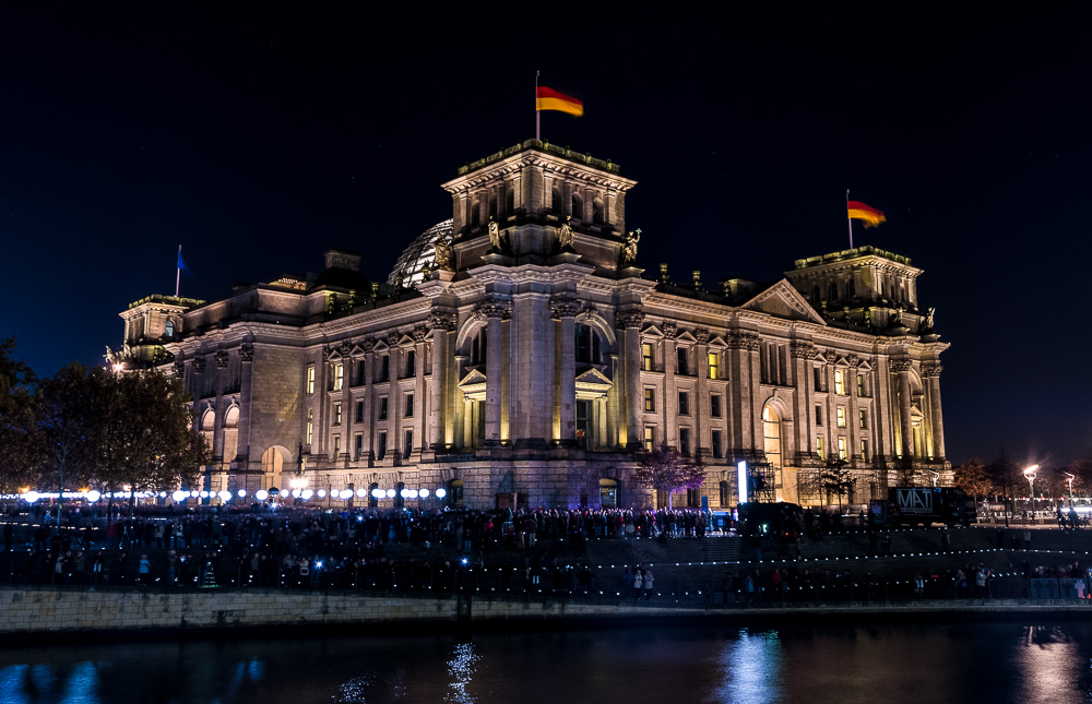25 Jahre Mauerfall am Reichstagsgebäude