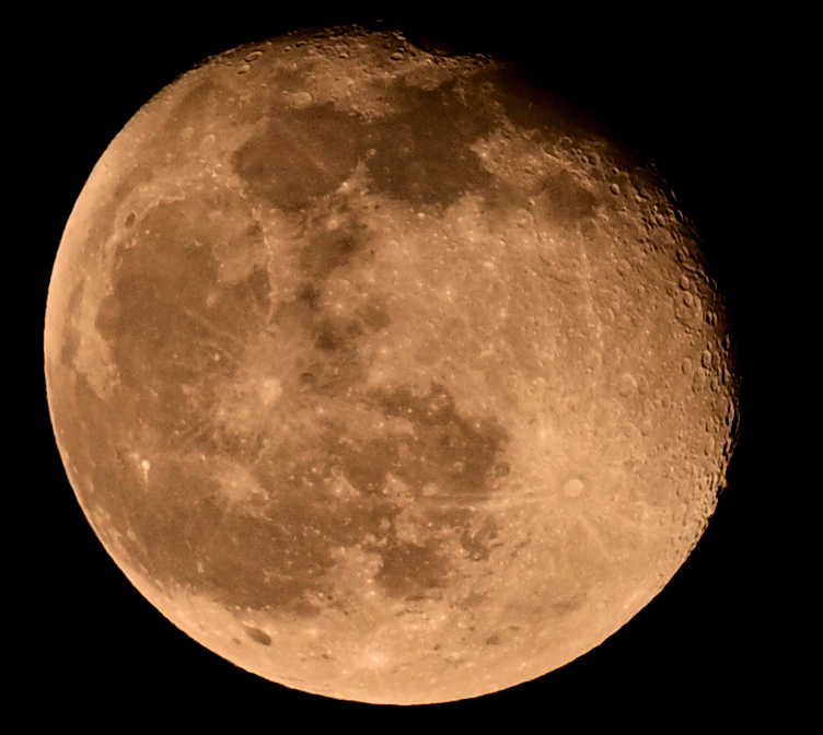 2,5 Tage nach dem Vollmond, gestern hat er sich versteckt