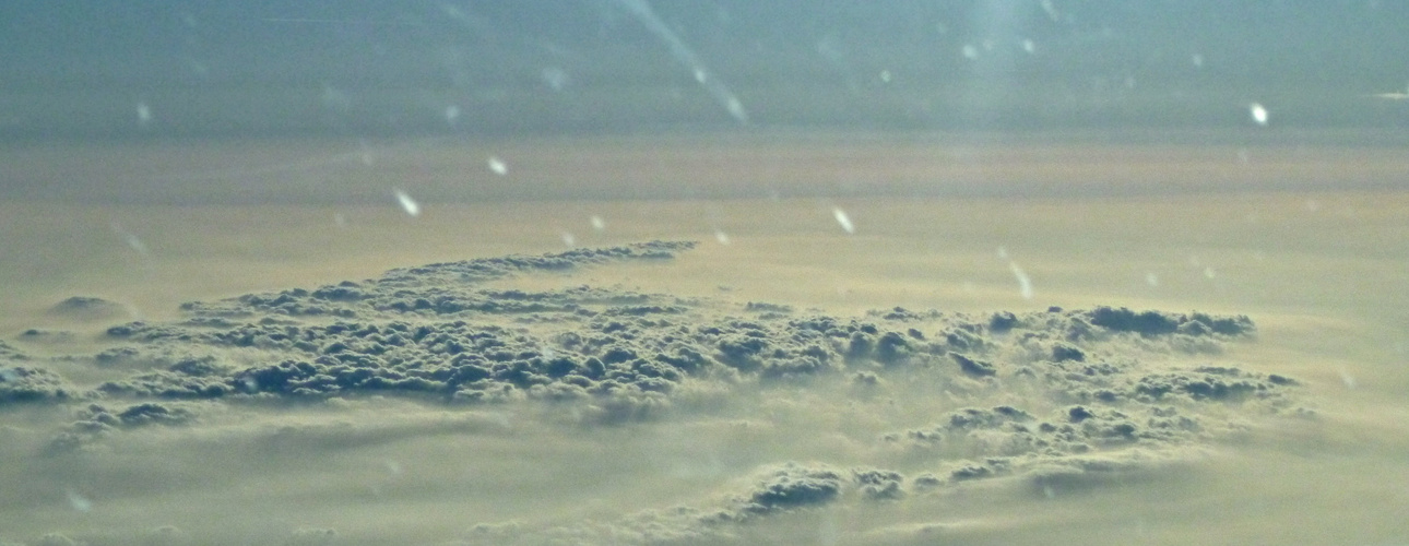 25.03.11 // üüüber den Wolken *-*