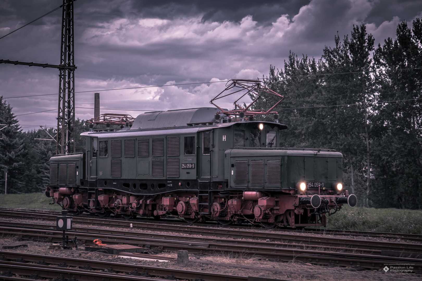 254 059-9 im Vorfeld des BW Karl-Marx-Stadt - Hilbersdorf