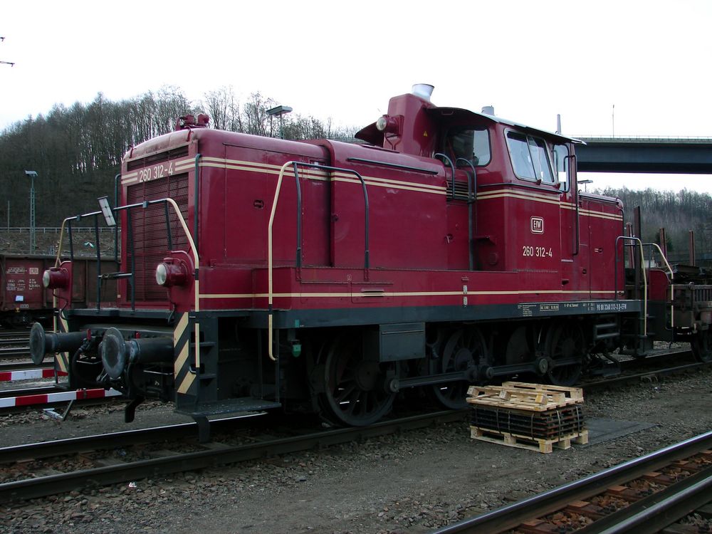 260 312 der Efw im Saarbrückener Rbf im Baudienst.