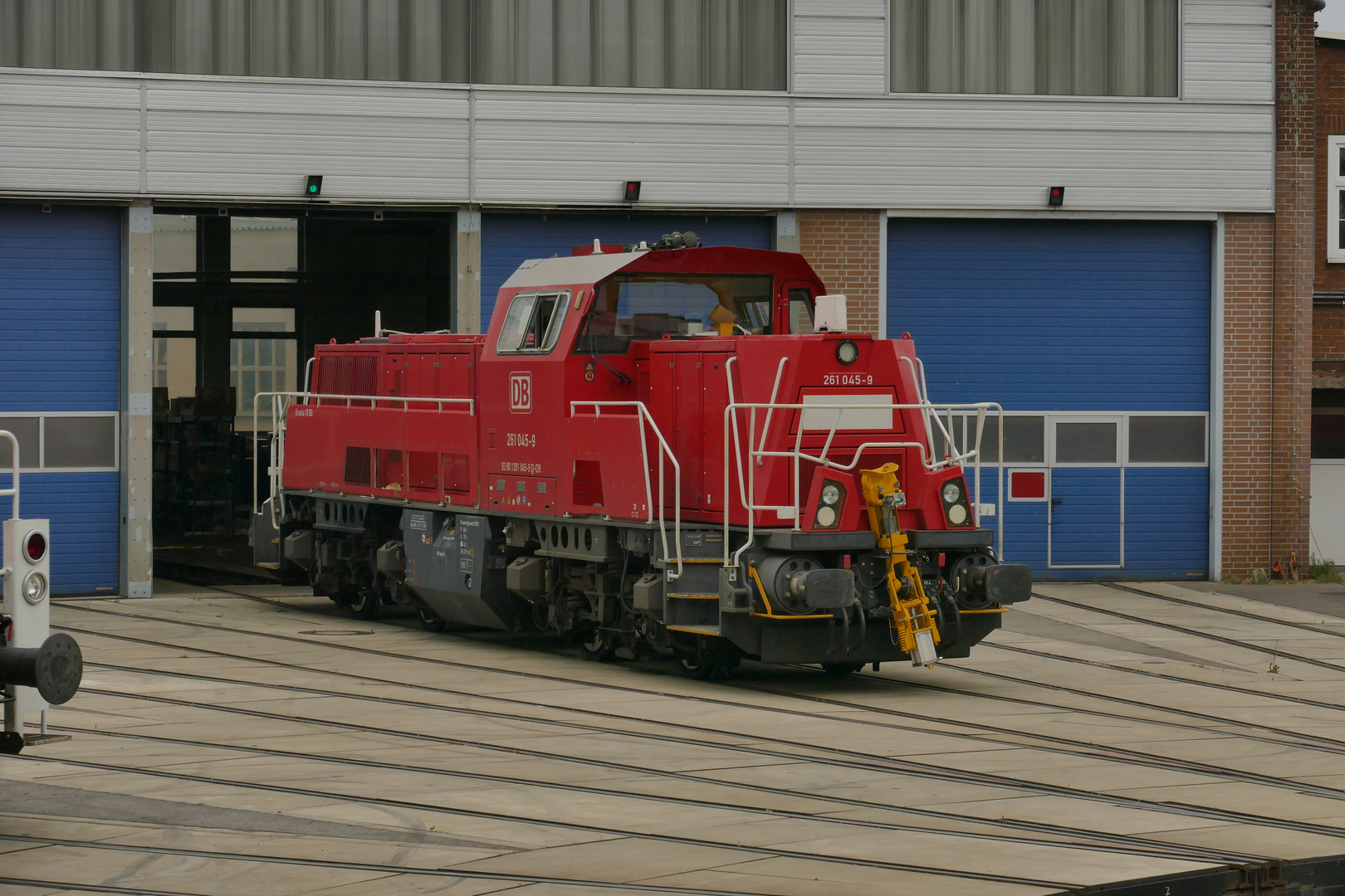 261 045-9 im Aw Cottbus