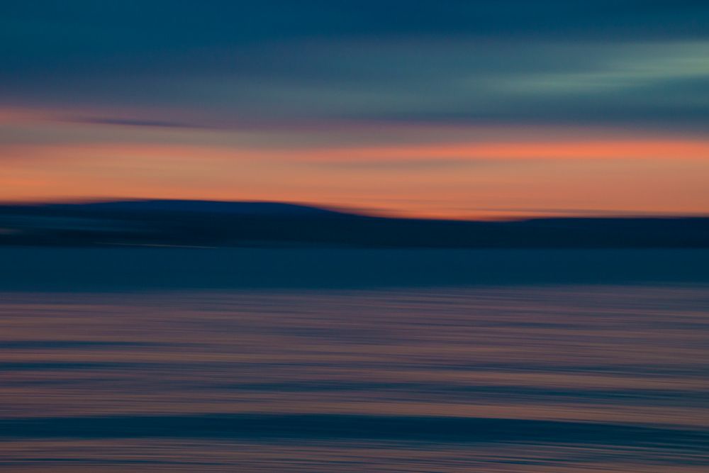 Frühmorgens am Bodensee von Astrid Lohr