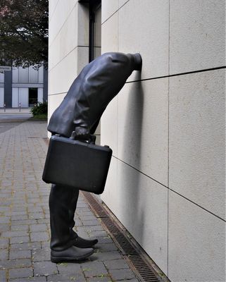 27 / 7 STATEMENT ART BY SAKEICO