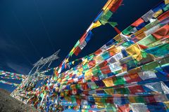 275 - Somewhere Between Gyantse and Lhasa (Tibet) - Prayer Flags