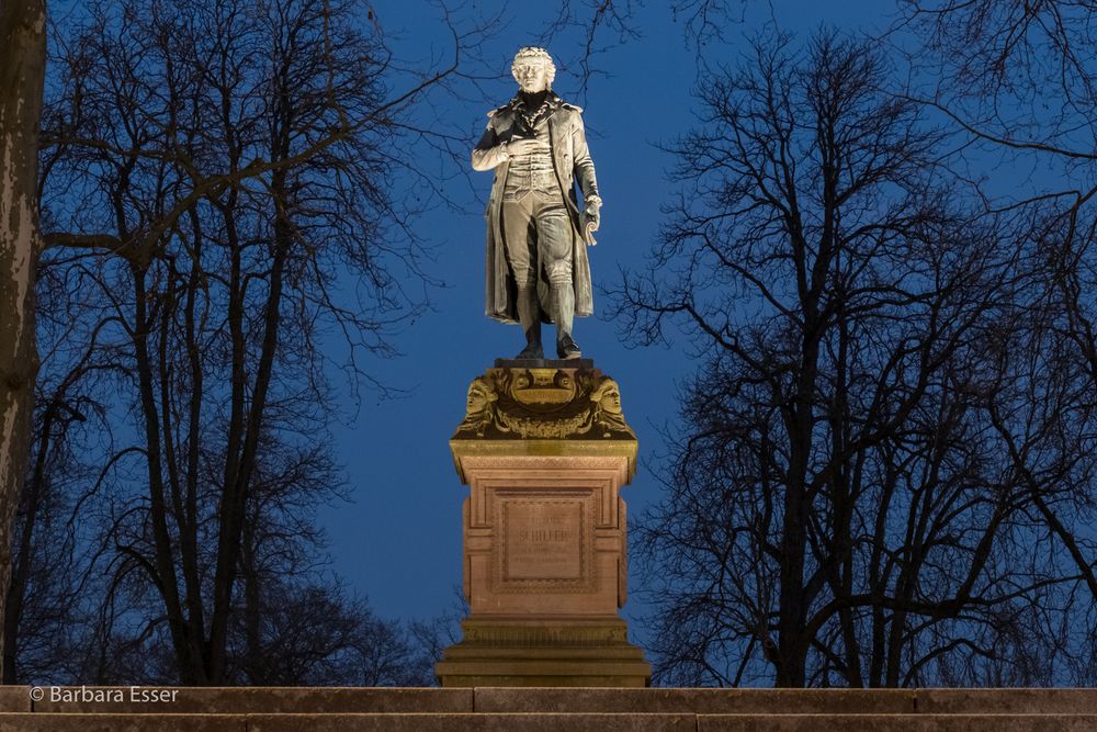 28-Friedrich-Schiller-Denkmal im Schillerpark