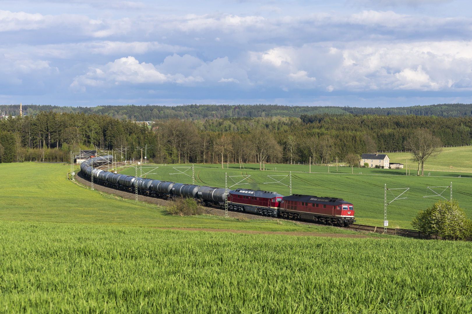 28.04.19 232 238 und 232 068 LEG mit Kessel in der Drochauser Kurve.