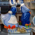2810TZ küssende Porzellanfiguren in Holland