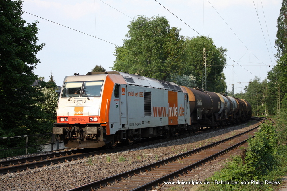 285 102-0 (HVLE) mit einem Güterzug in Gelsenkirchen Buer