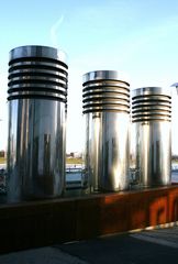 29 Zylinder im Rheinauhafen in Köln (4) (29.11.2011)