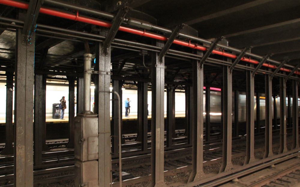 In der Metro in NY von Dietmar Schmid 1953 