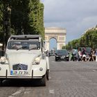 2cv Paris Avenue des Champs-Élysées