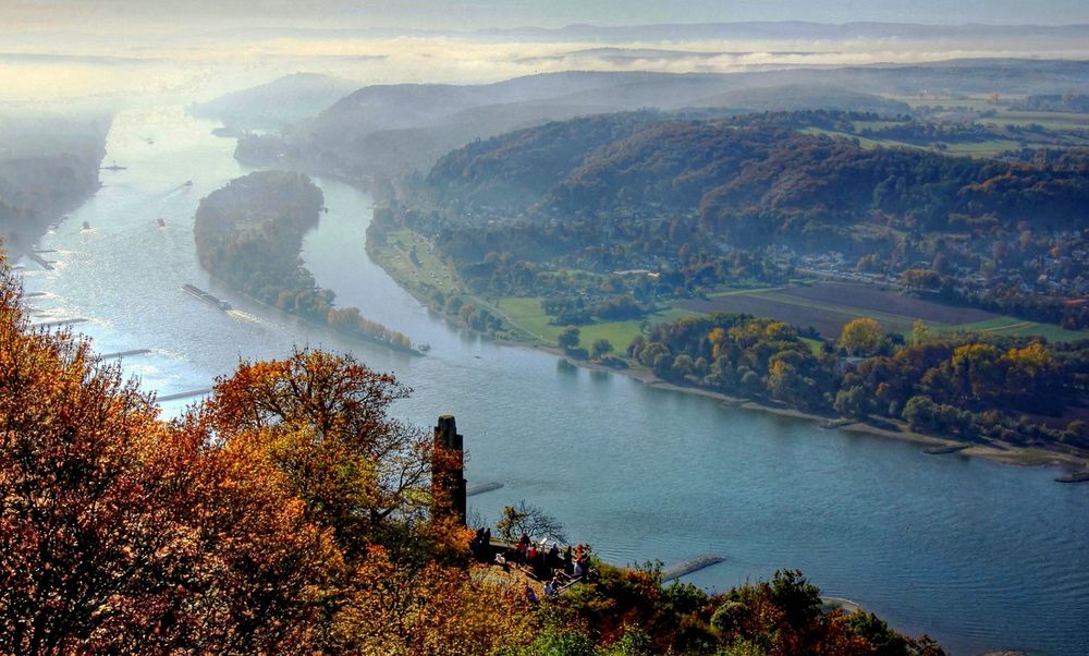 Morgendunst am Rhein von Ulrike Sobick