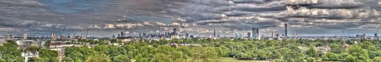 *London Skyline* von Caroline Seibert