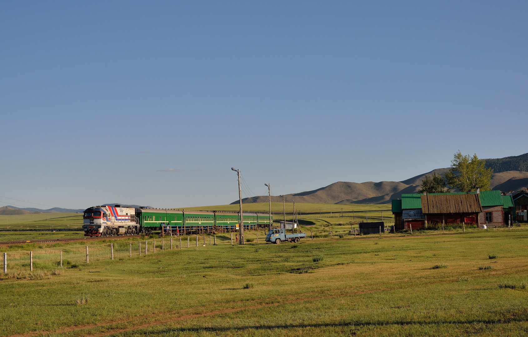 2Zagal am 27.06.18 mit Personenzug auf dem Weg von Ulaanbaatar in den Norden