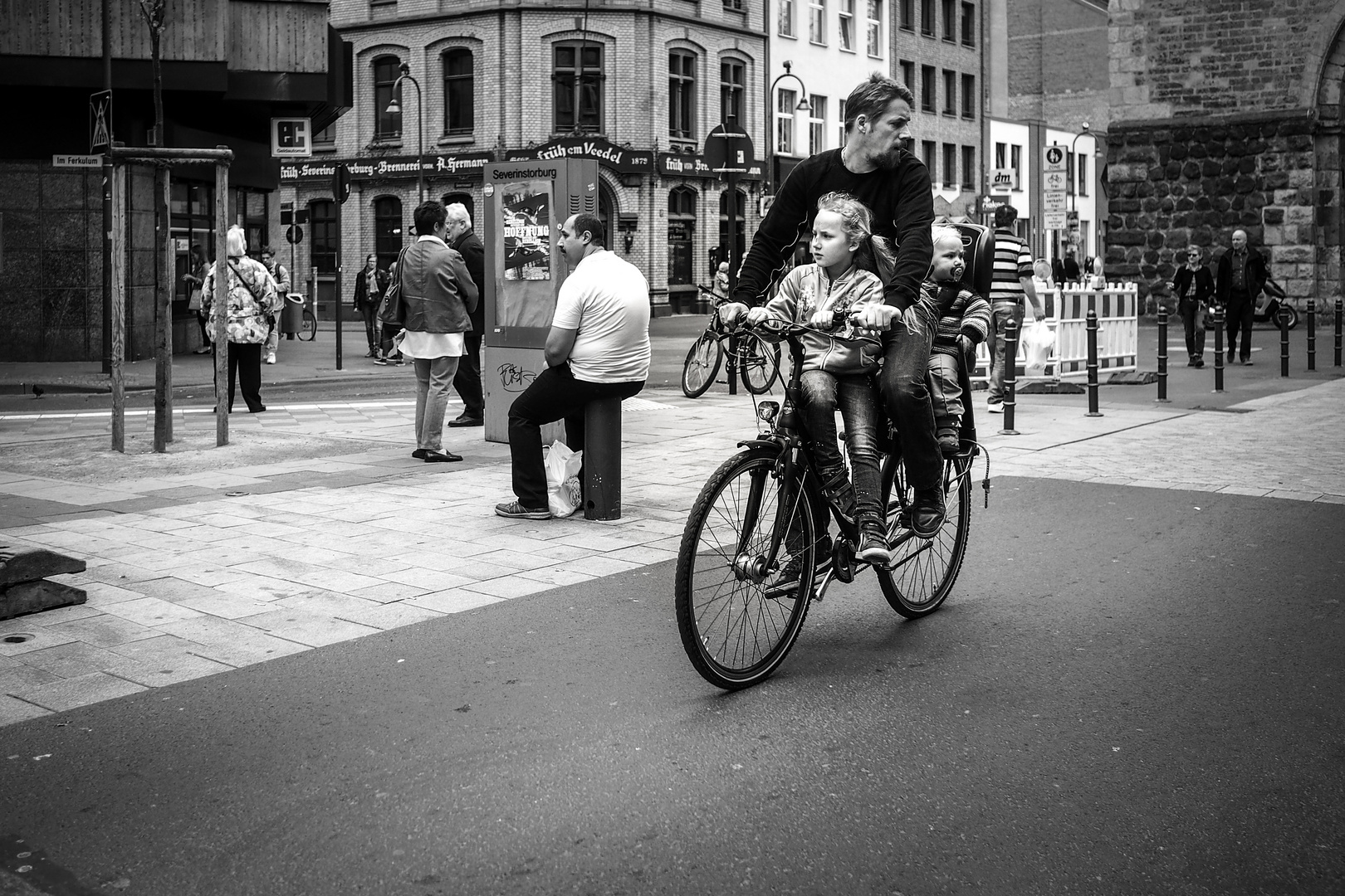 3 auf dem Fahrrad ...