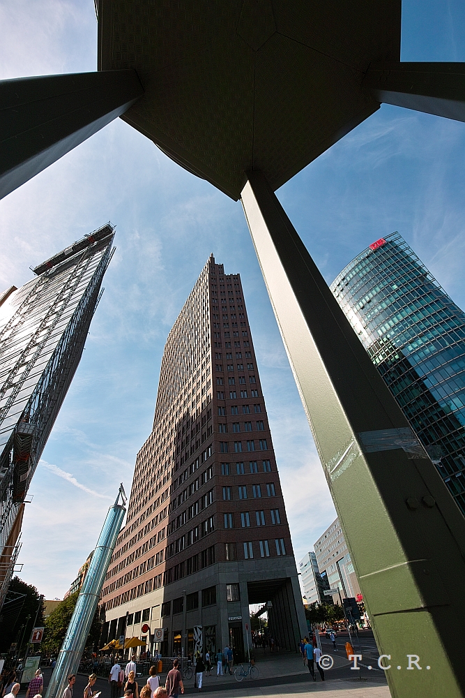 3-Bein am Potsdamer Platz