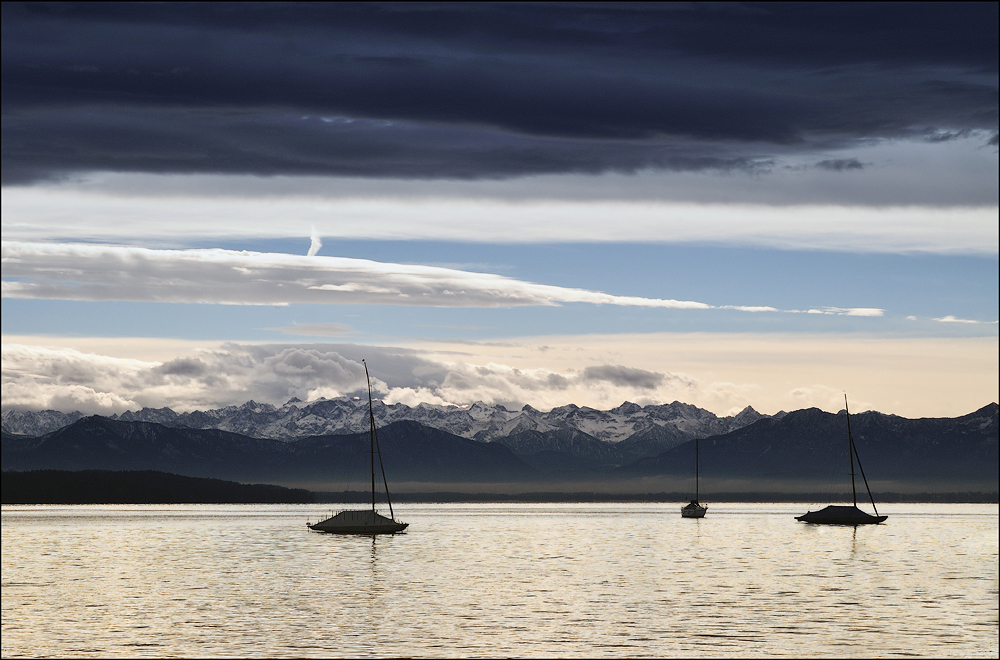 3 Boote auf dem See