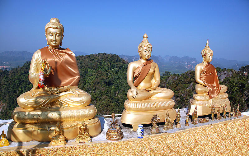 3 Buddhas hoch über Krabi