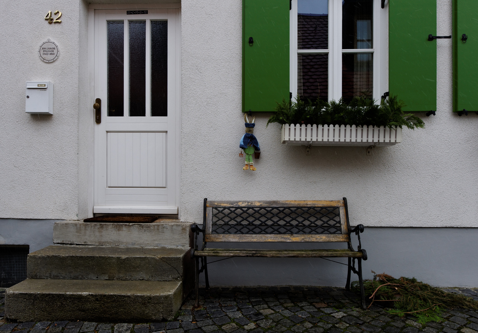 3 grüne Fensterläden, auch an Feiertagen offen!