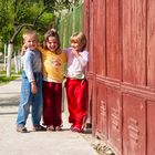 3 Kinder am Wegesrand (Rumänien)