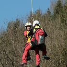 (3) Notarzt und Rettungssanitäter der Bergrettung Vorarlberg  ...