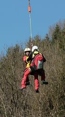 (3) Notarzt und Rettungssanitäter der Bergrettung Vorarlberg  ...