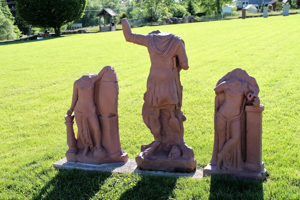 3 römische Statuen Welzheim Ca-14col