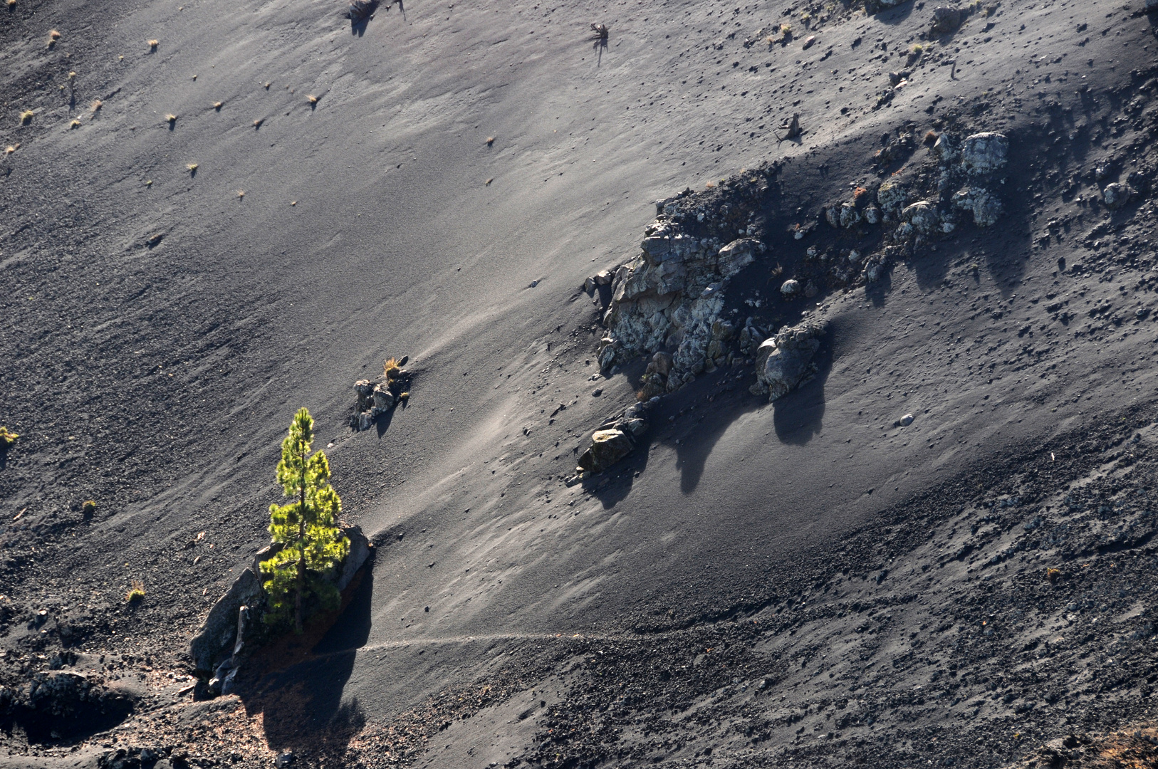 3-Solo en el volcan 