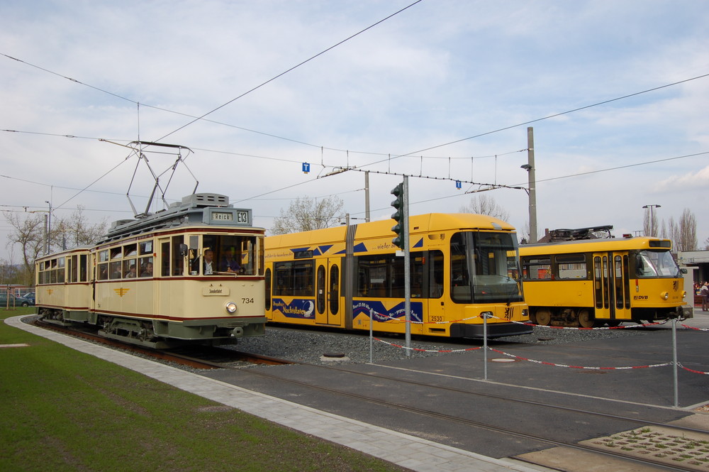 3 Straßenbahn Generationen in Dresden-Reick