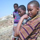 3 teenies aus Lesotho