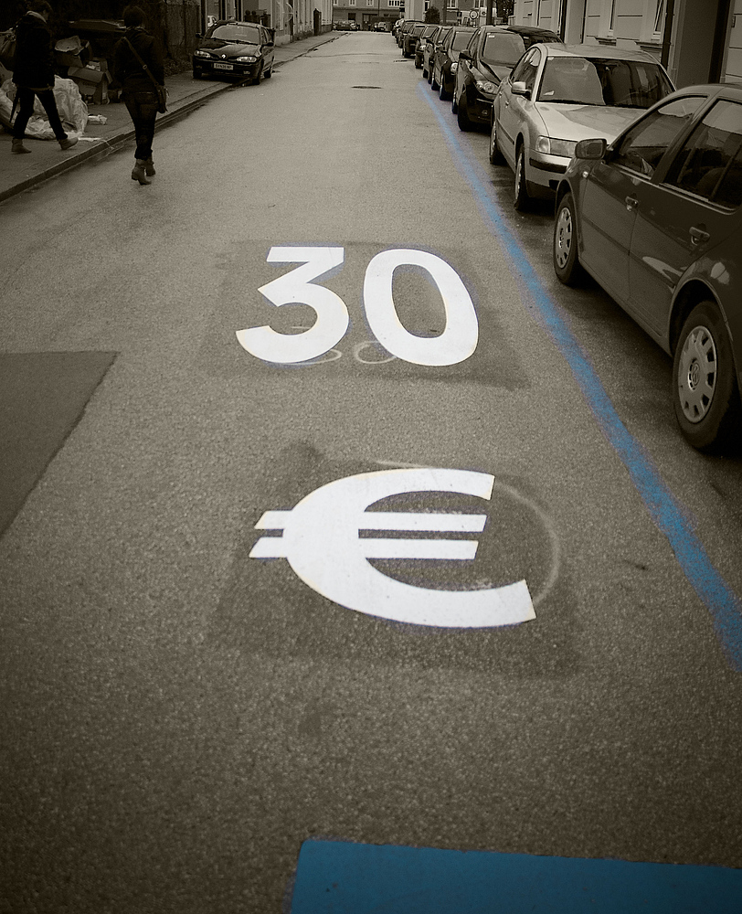 30 Euro Straße