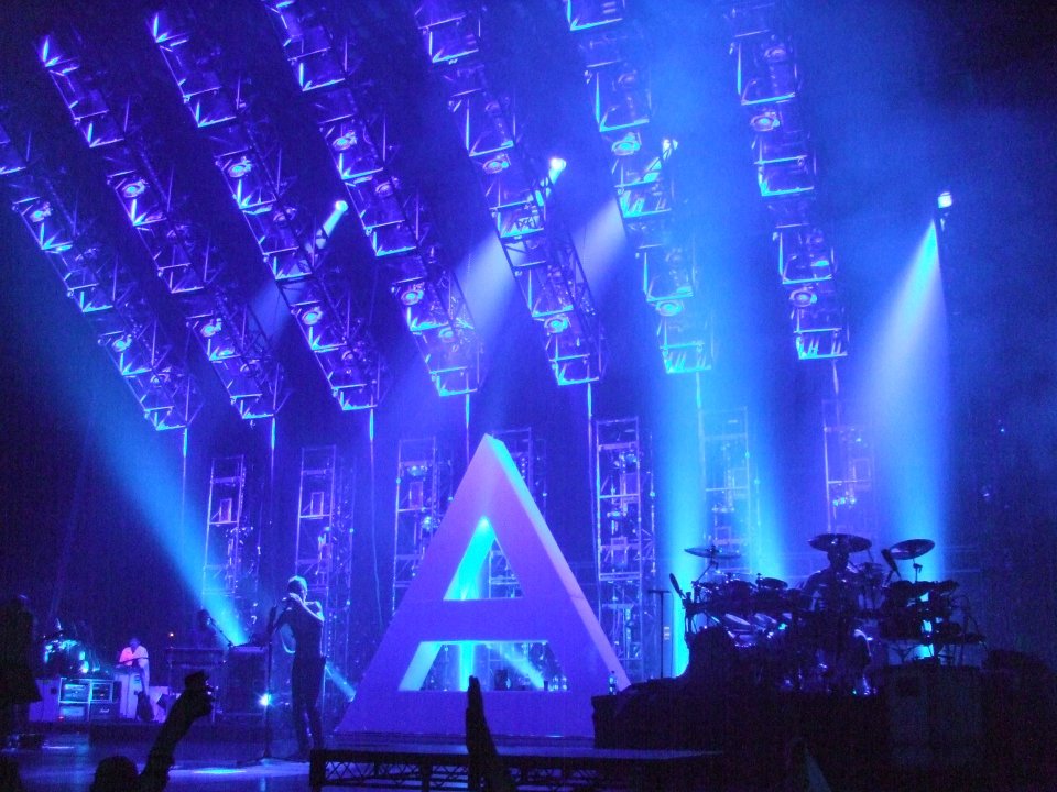 30 Seconds To Mars; Live