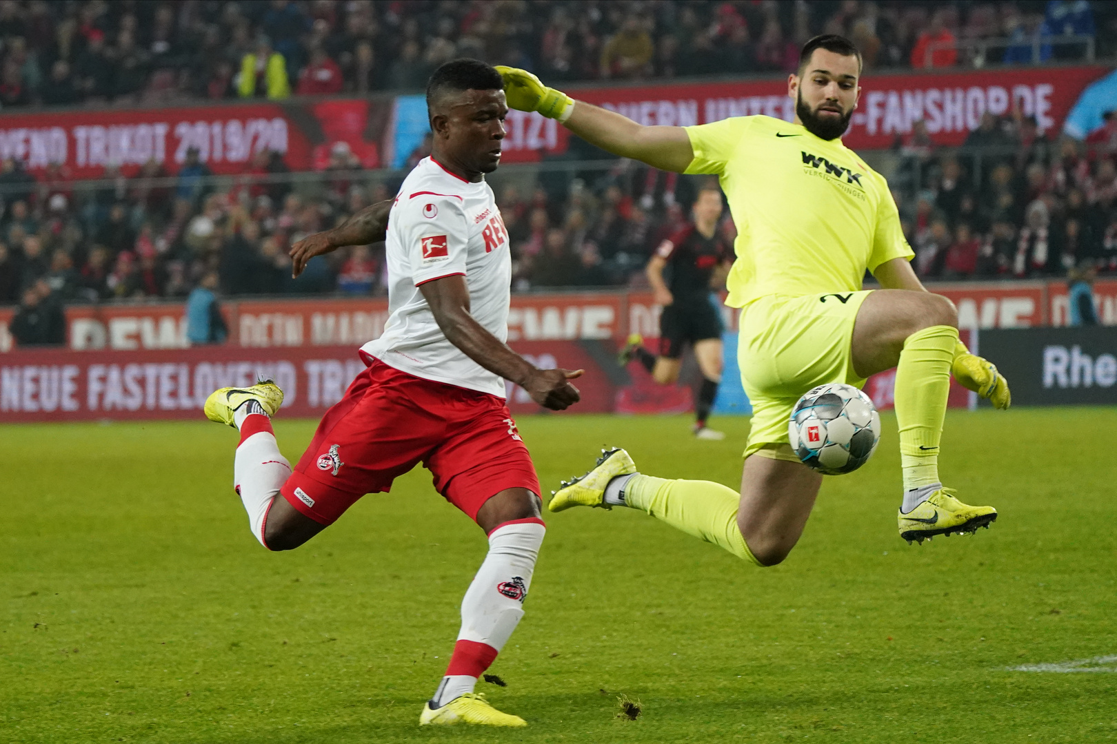 30.11.2019, RheinEnergieStadion, Köln, GER, 1. FBL, 1.FC Köln vs. FC Augsburg,