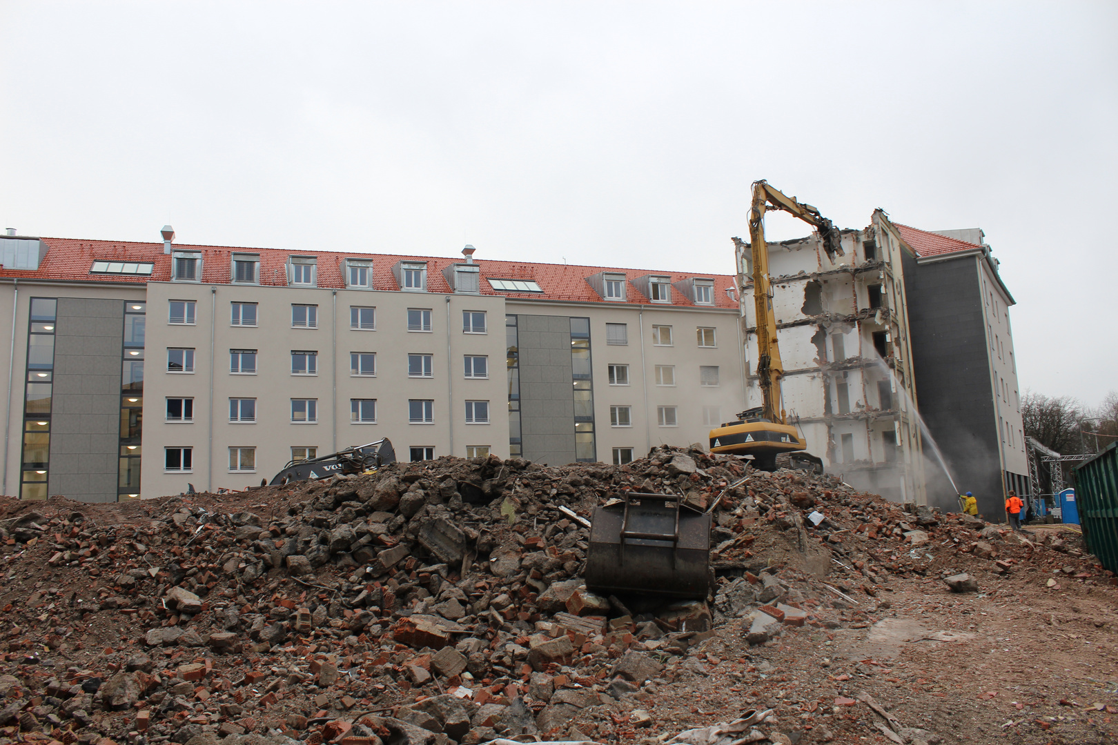 3.02.2021 SPZ Altbau am Ende, Neubau schon fertig.