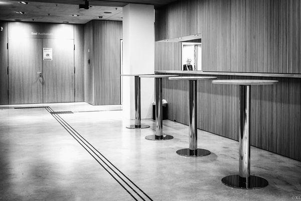 30/52 Im Vorbeigehen ..., Durchblick ...