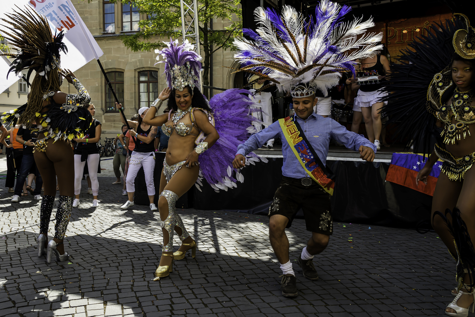 307 Samba am Albertsplatz