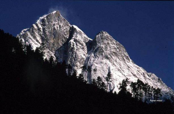 3.242 traumhafter Berg in Nepal