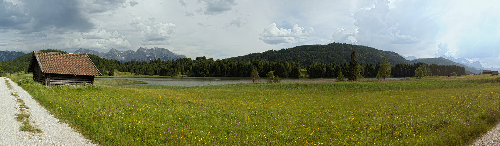 32Grad, bewölkt...