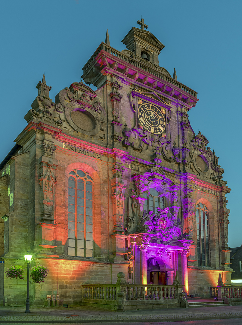 3319S Stadtkirche Bückeburg beleuchtet