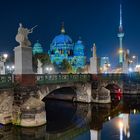 3396SN-3404SN Berlin Schlossbrücke mit Dom und Fernsehturm Festival of Lights Detail