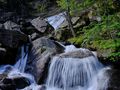 Ein kleiner Wasserfall von FotoJAG