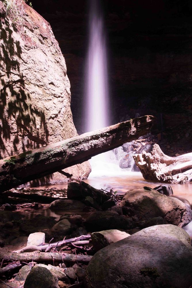 Langbelichteter Wasserfall  von Laura Gellner