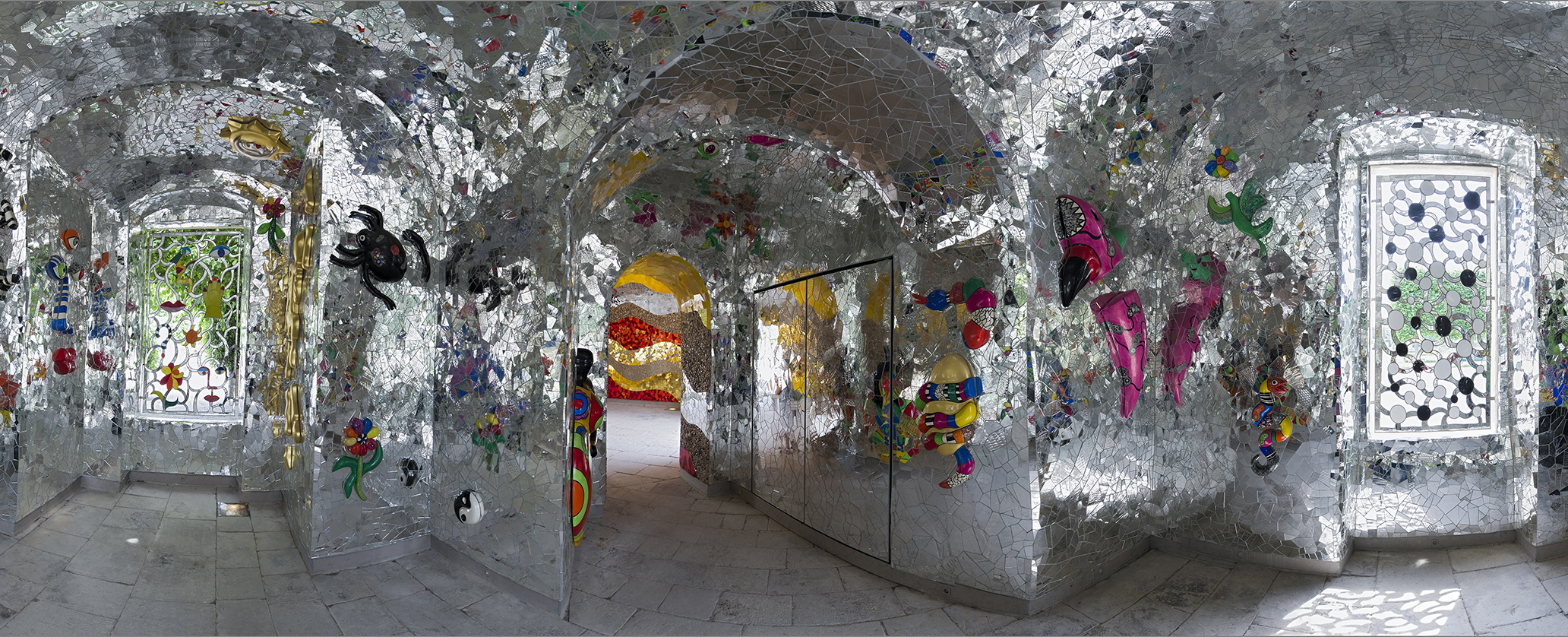 3490M-99M Herrenhäuser Gärten Niki de Saint Phalle Grotte Panorama