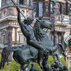 3532SN Figur Löwenkämpfer vor Altes Museum Berlin mit Blick auf Dom Figur von Albert Wolff Anno 1861