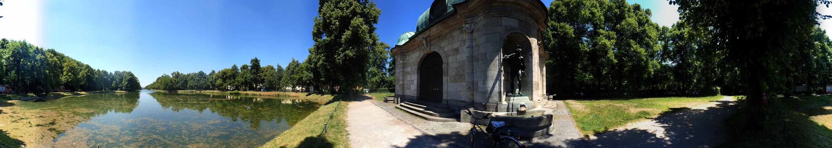 360 Grad am Schloss Nymphenburg - am Hubertusbrunnen