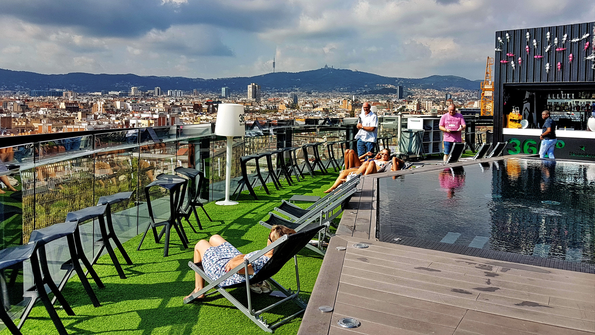 360º Panorama Terrasse im Hotel Barceló in Barcelona