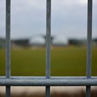 366-358: hinter Gittern