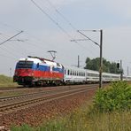 370 002